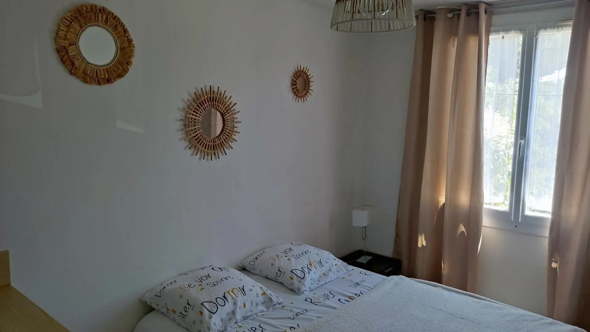 Provencal-Style Apartment Aix-en-Provence