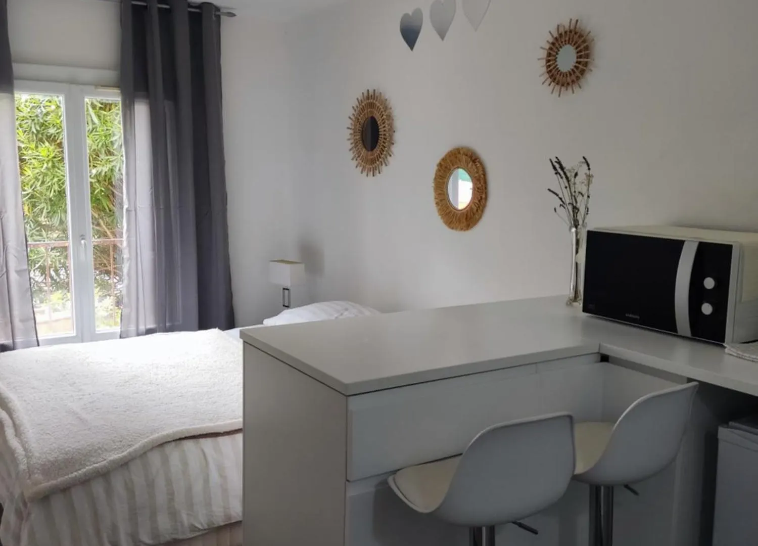 Provencal-Style Apartment Aix-en-Provence