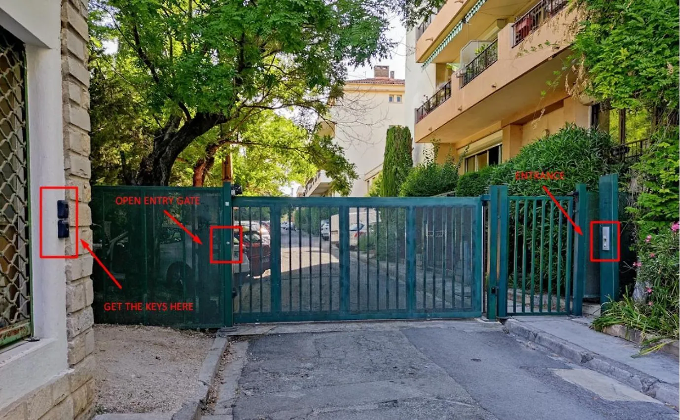 Provencal-Style Apartment Aix-en-Provence