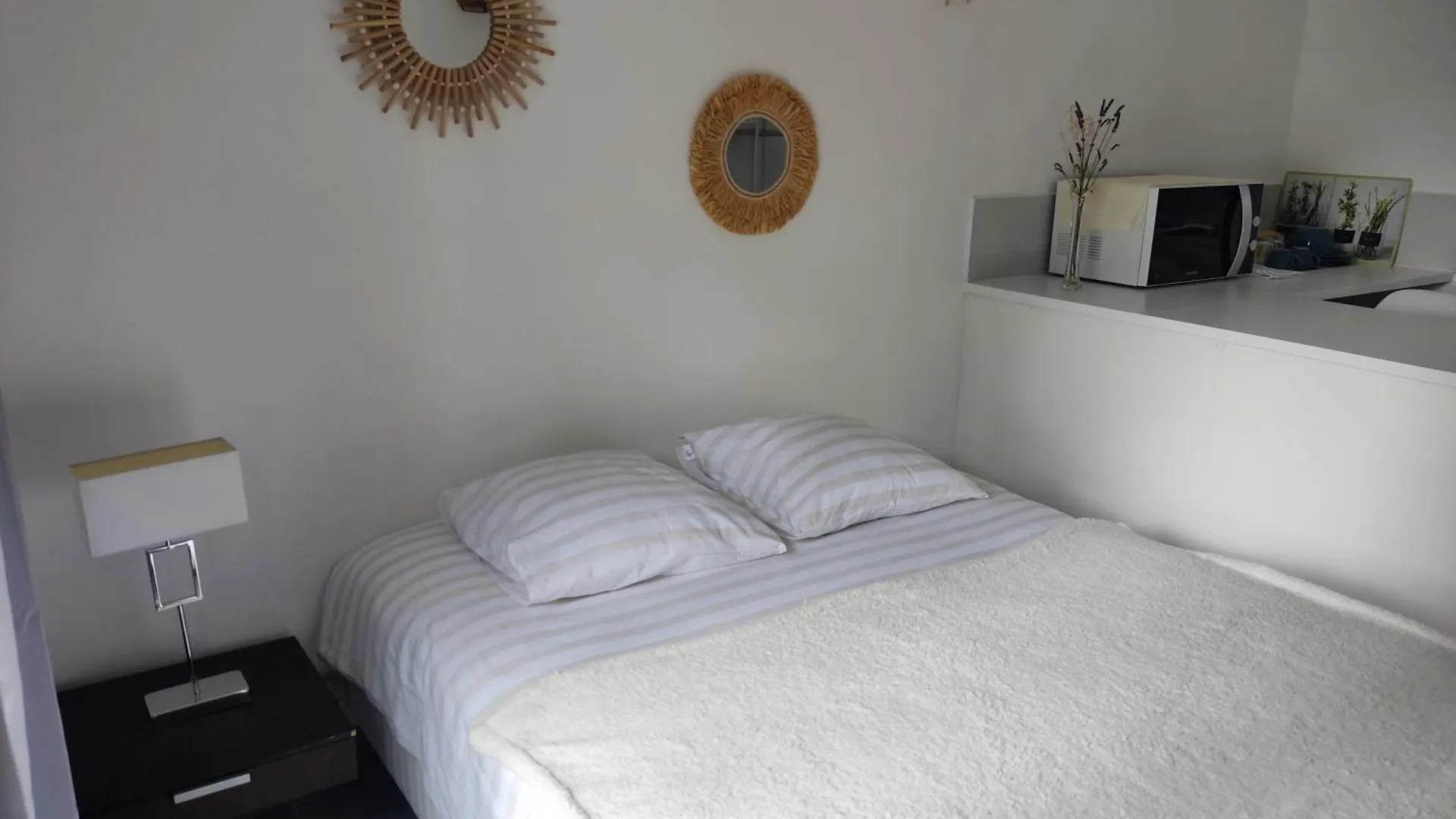 Provencal-Style Apartment Aix-en-Provence