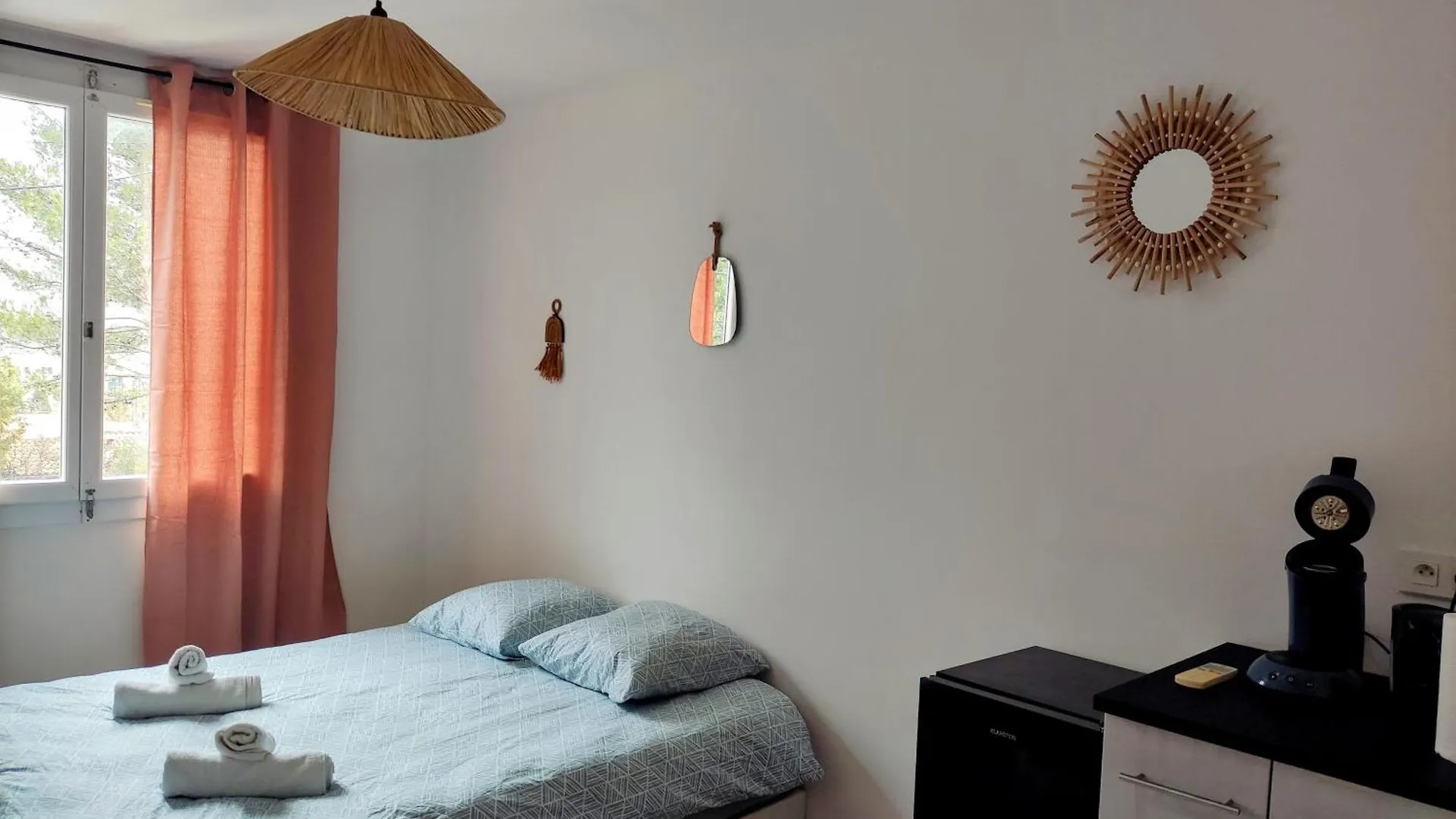 Provencal-Style Apartment Aix-en-Provence