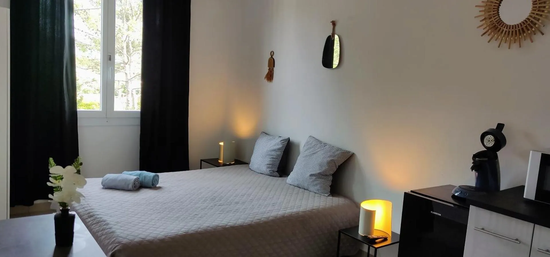 Provencal-Style Apartment Aix-en-Provence 0*,  France