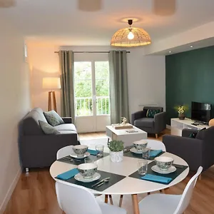 https://grand-t2-port-de-vannes-vue-sur-jardin.inbrittany.com