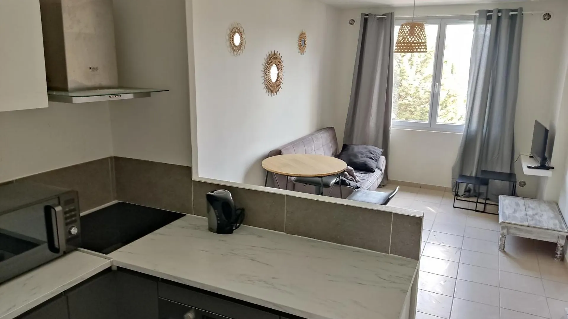 Provencal-Style Apartment Aix-en-Provence França