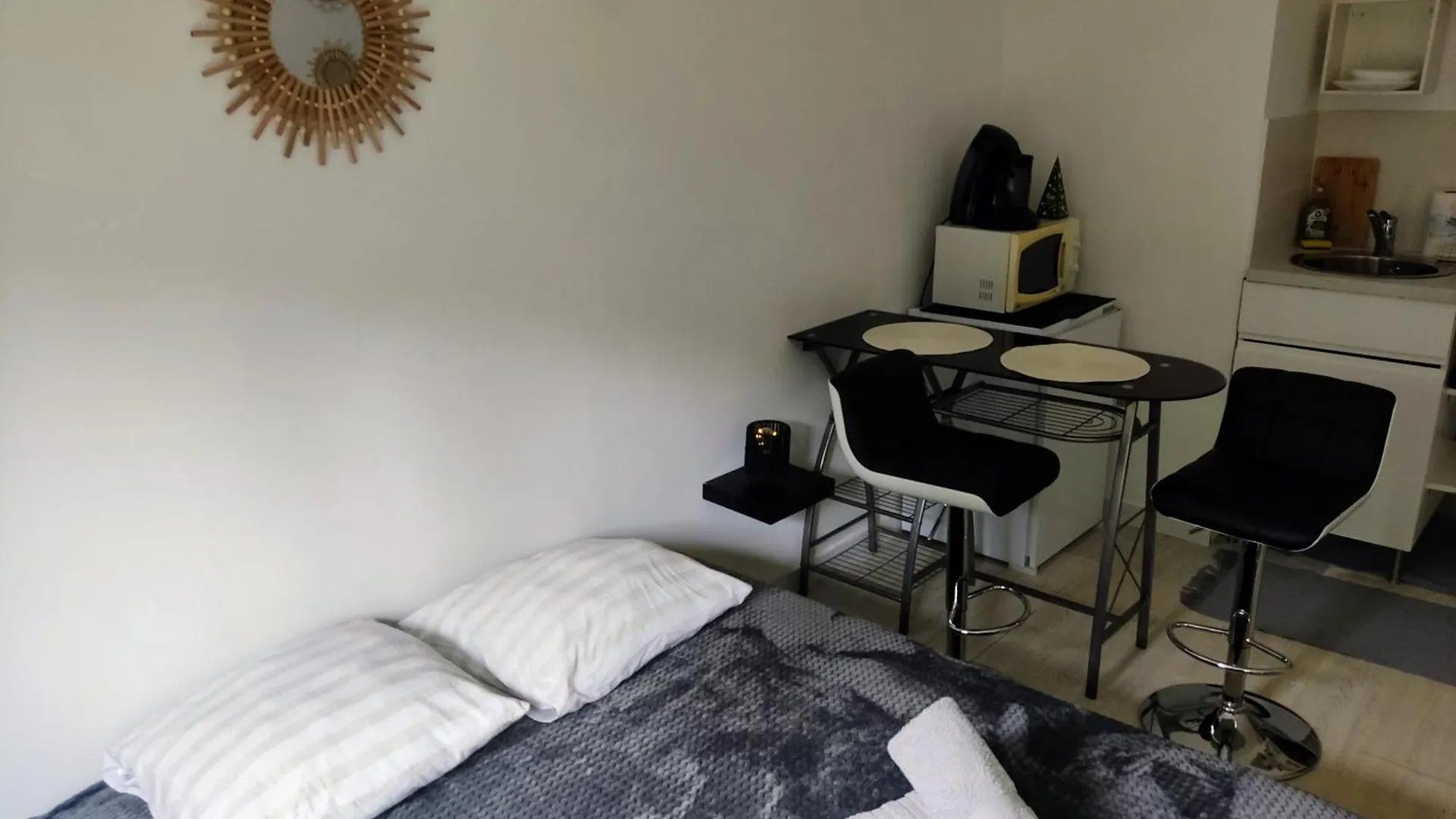 Provencal-Style Apartment Aix-en-Provence 0*,