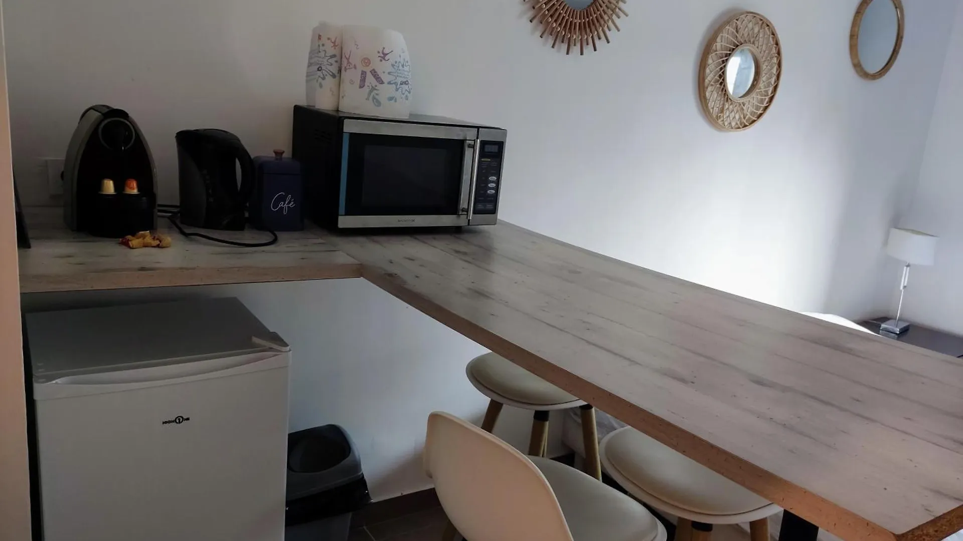 Provencal-Style Apartment Aix-en-Provence