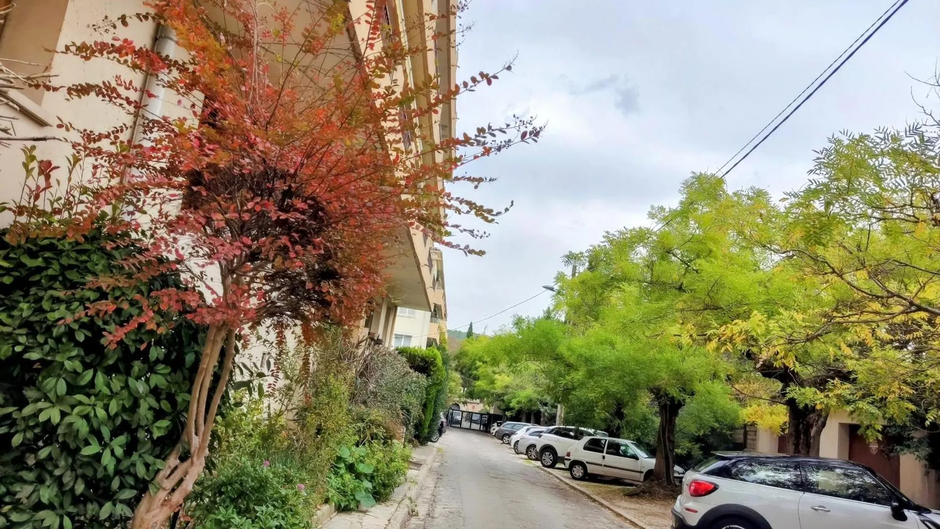 Provencal-Style Apartment Aix-en-Provence