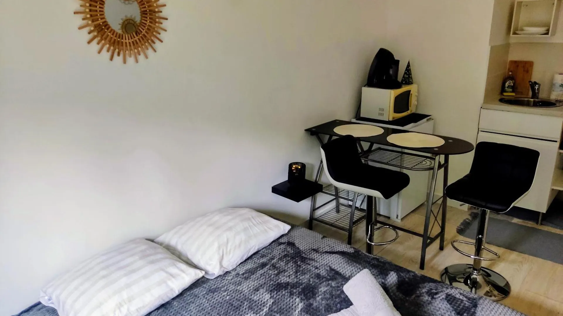 Provencal-Style Apartment Aix-en-Provence France
